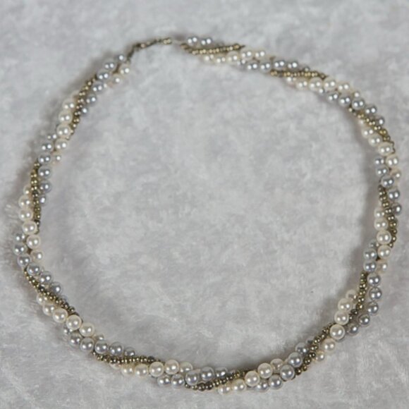 VINTAGE Twisted Triple Strand Tri-Coloured Faux Pearl Necklace - Picture 2 of 5